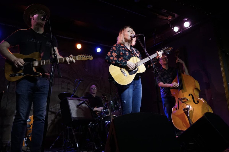 NAOMI ASHELY’S OTHER BAND Live !