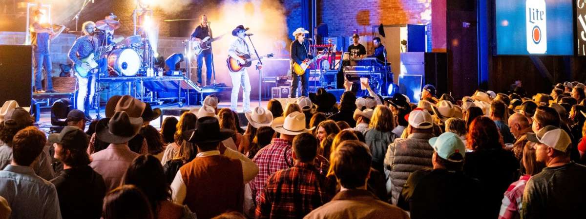 Ocho Concert - The pOCHO Tour