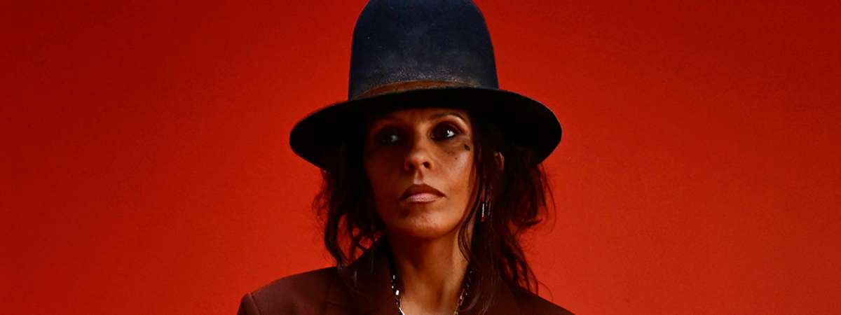 Reel To Reel: Linda Perry: Let It Die Here +
