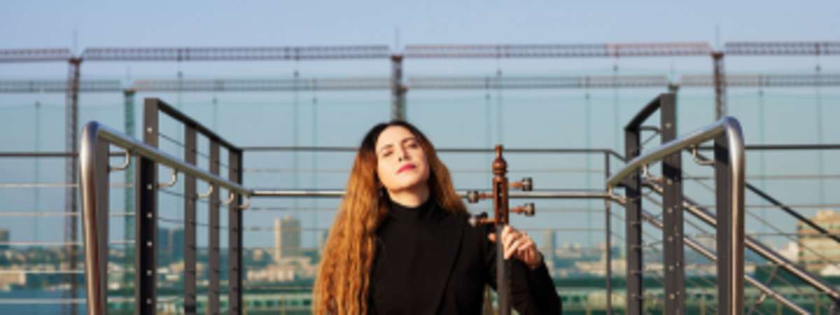 Mehrnam Rastegari: Soundprints of the East