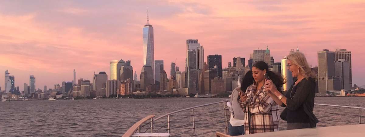 Sunset Cocktail Cruise aboard the 1950 Yacht Full Moon