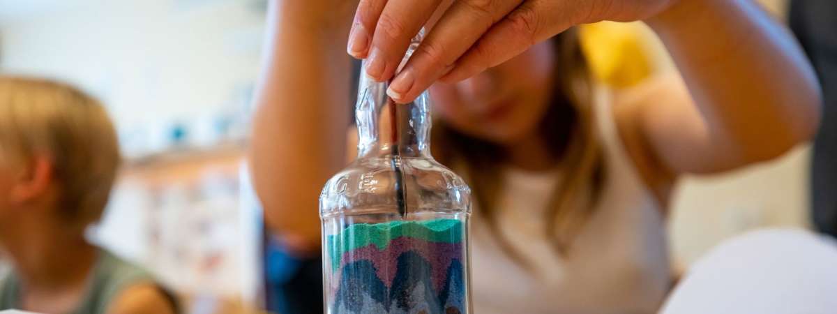 Little Designers in The District: Dinosaur Day Sand Art