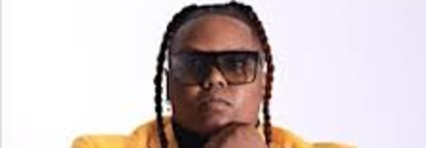 Vee Armstrong