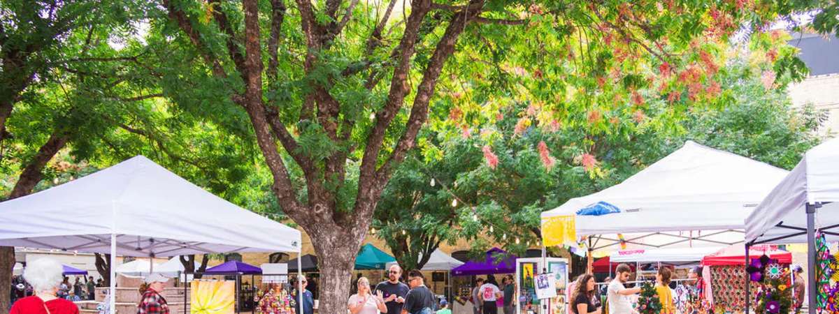 Holidays on Jones: Holiday Market