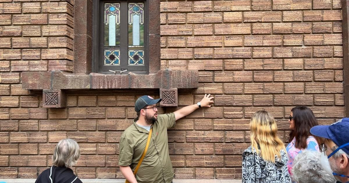 Hyde Park Brick of Chicago Walking Tour 12:15 p.m.