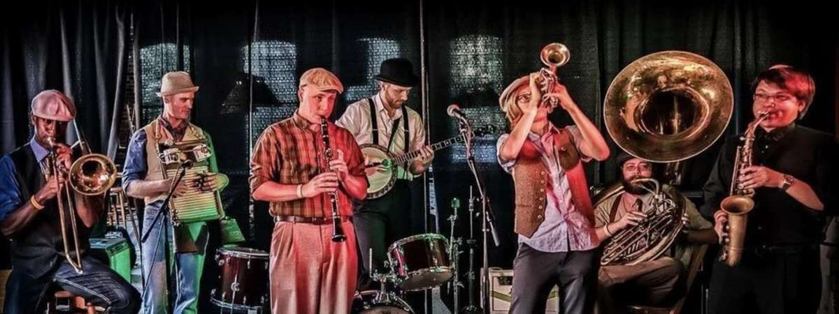 SATURDAY Jazz & Blues brunch – Annie & the Fur Trappers – in the performance space