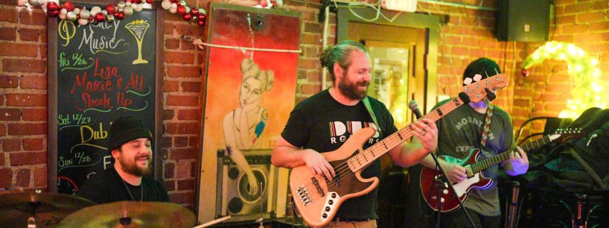 SUNDAY REGGAE brunch – DUB BOAT – in the performance space