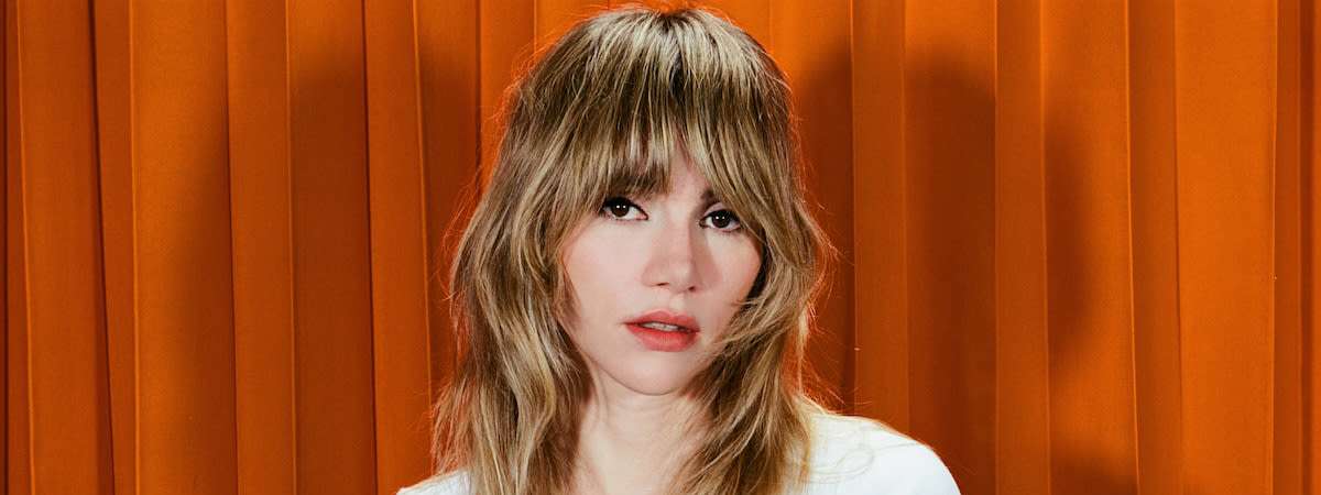 Suki Waterhouse