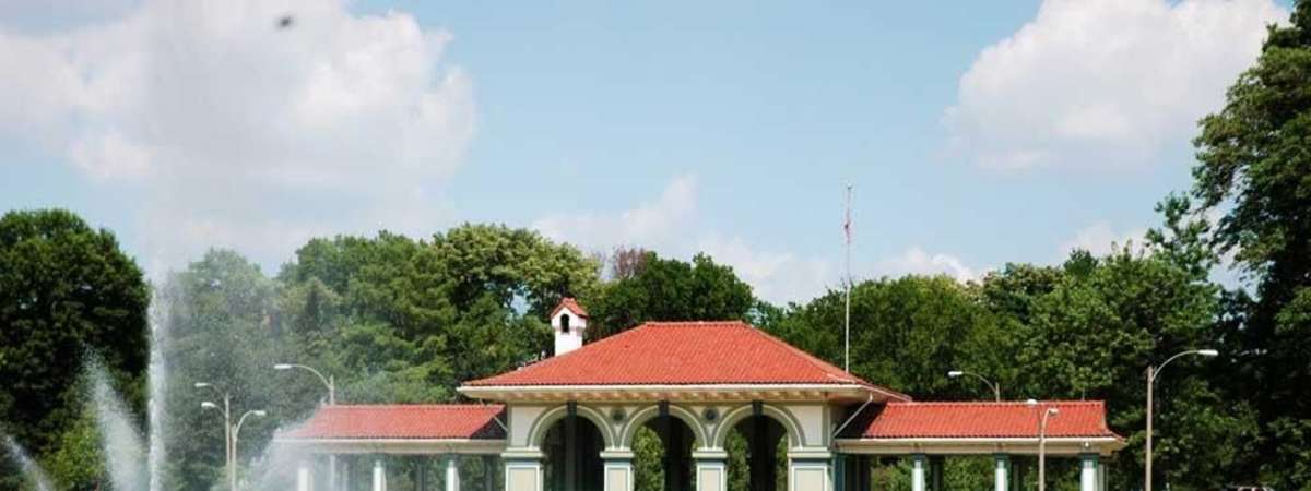 Der Biergarten Happy Hour at Carondelet Park