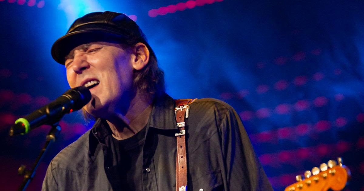 ERNIE DURAWA PRESENTS ALAN HAYNES Headliner at DURAWA TUESDAYS sings the Blues with the DURAWA BAND.