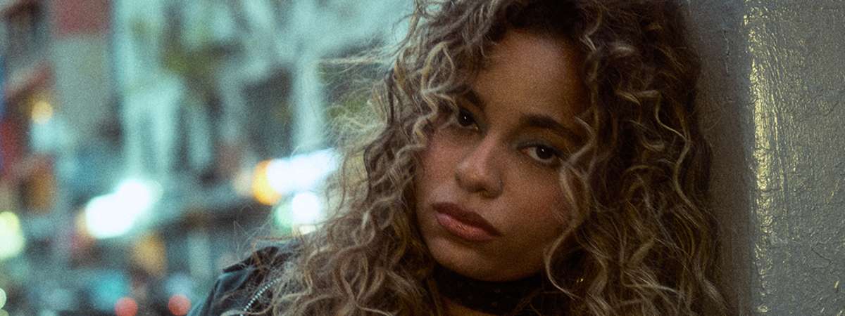 Spotlight: Bella Kay +
