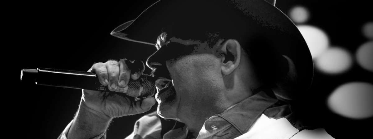 Chuy Lizarraga y Luis Angel "El Flaco"