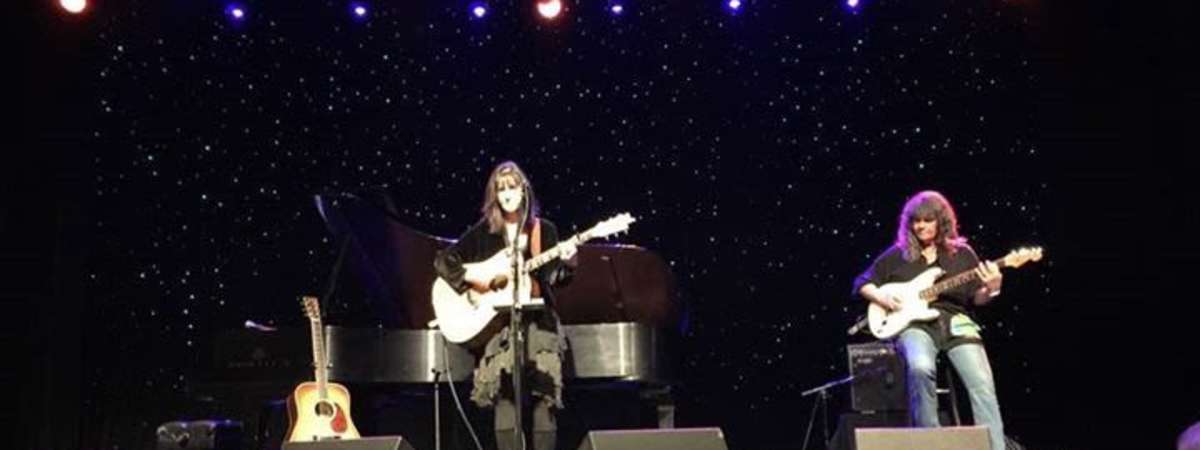 Karla Bonoff