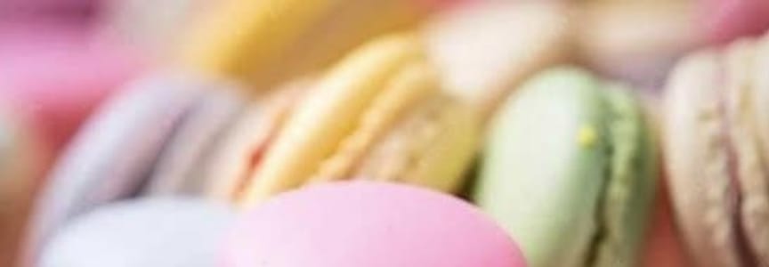 Modern Macarons: Bold Flavors & Elegant Finishes