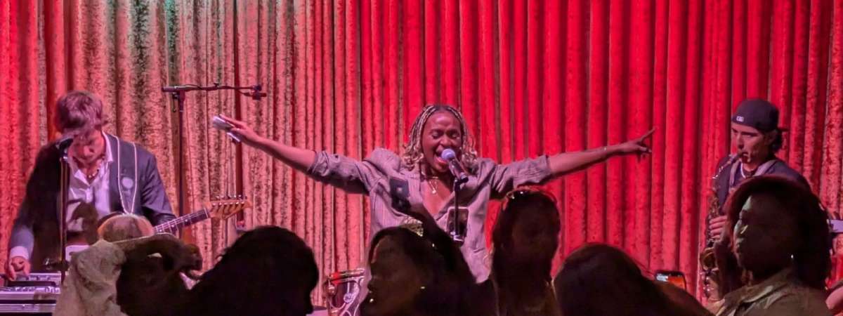 saturday – R&B – Shalyah fearing ft. Yalayas – in the performance space