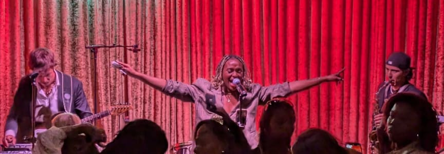 saturday – R&B – Shalyah fearing ft. Yalayas – in the performance space
