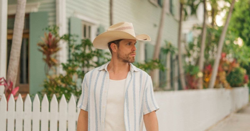 Dustin Lynch