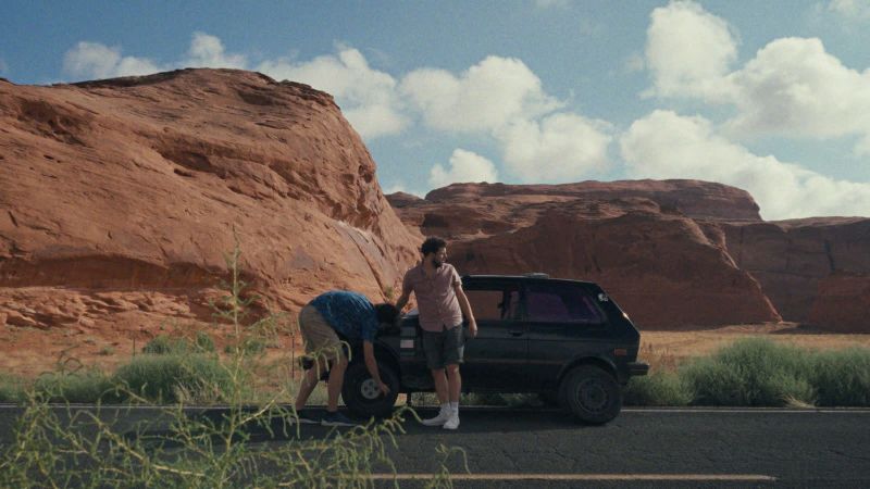Yugo Goes to America Yugo ide u Ameriku
Showcase
