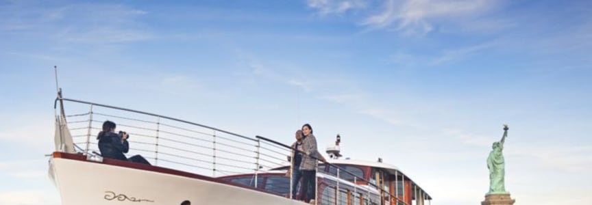 PRIVATE CHARTER on Yacht FULL MOON