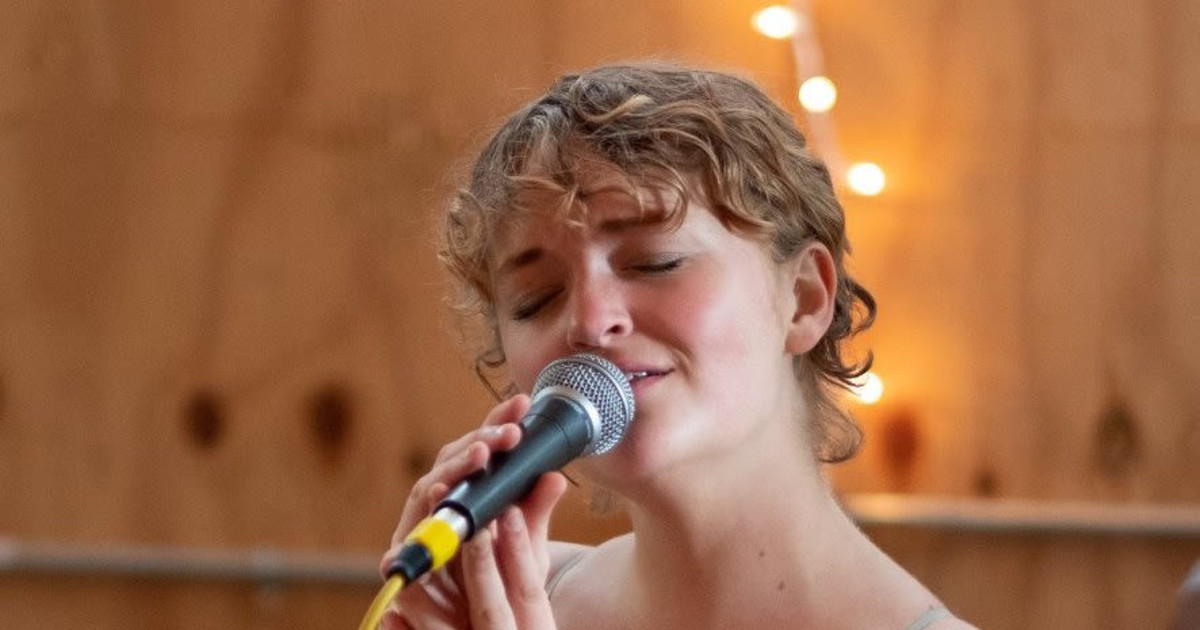 Lizzi Trumbore Trio