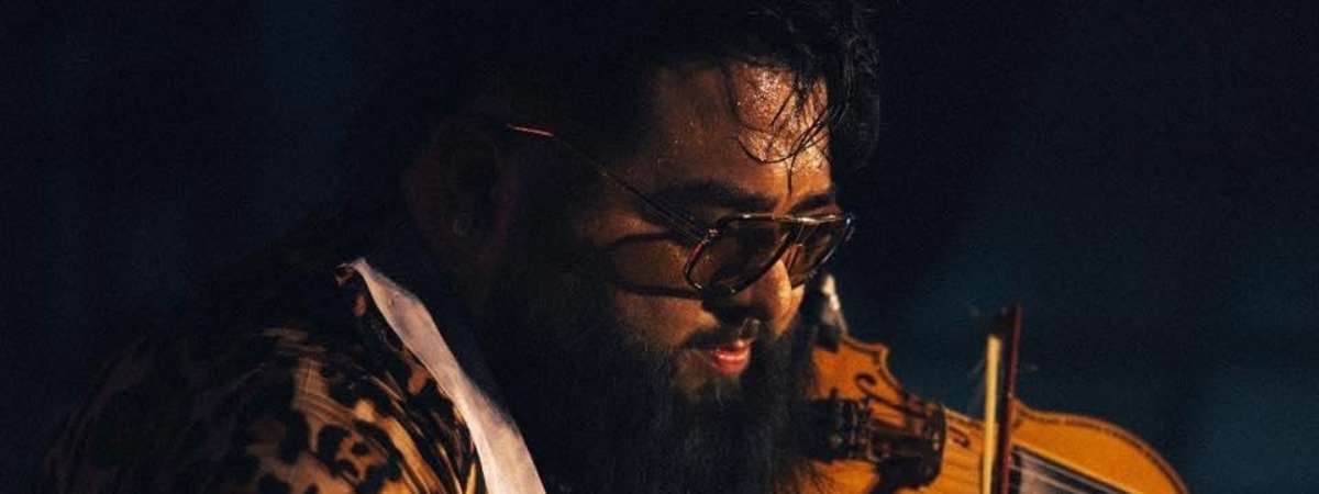 Kin Faux Trio Live