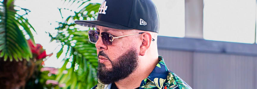 Hula & Limbo w, DJ Johnny V
