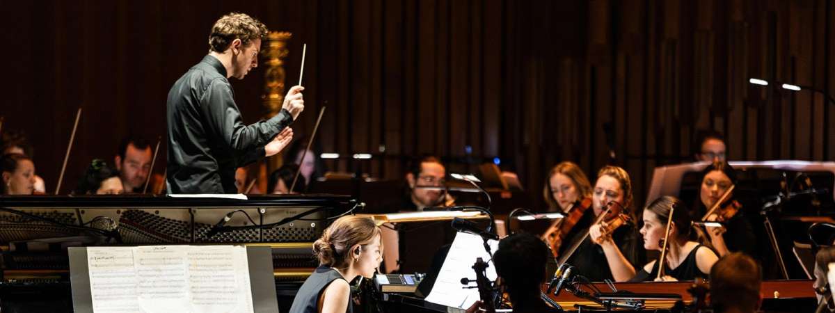 Hania Rani Presents Non-Fiction featuring Sinfonia Varsovia and Księżyc