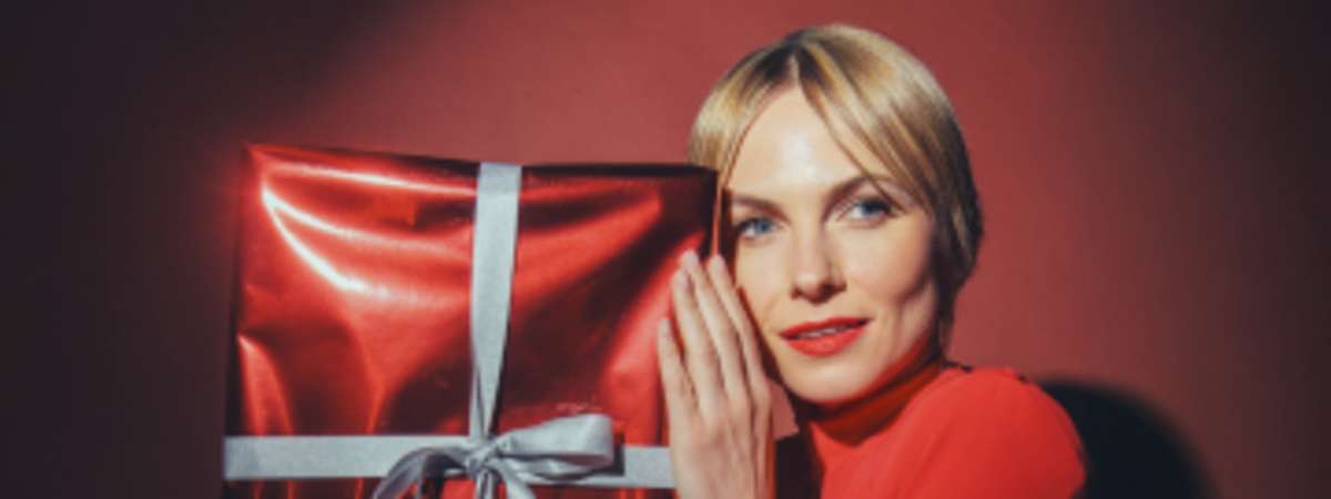 Kat Edmonson: Have Your Merry Christmas With Me