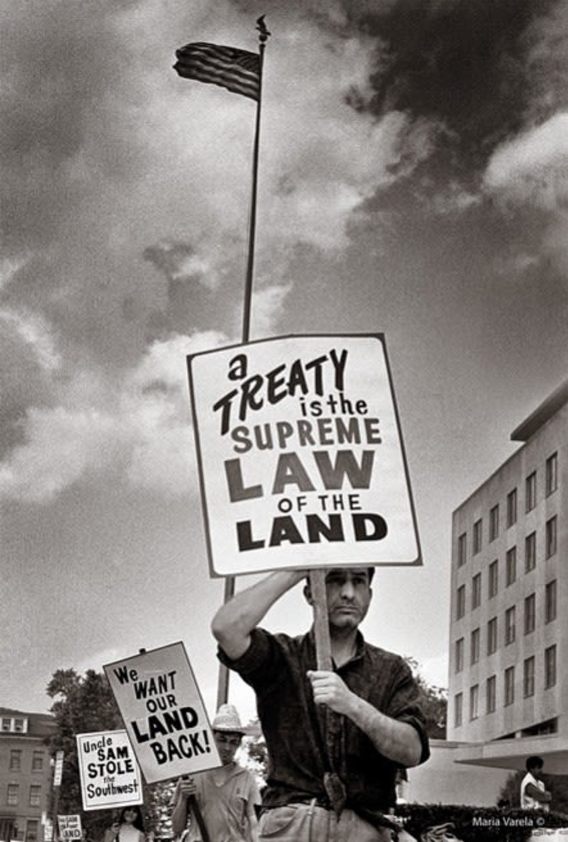 Time to Get Ready: Fotografía Social Civil Rights Photography of Maria Varela