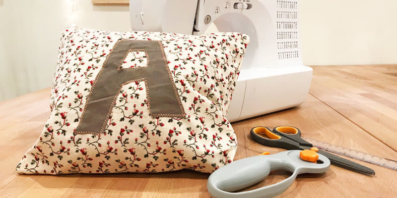 Family Making Sunday Mini Accent Pillows In Boston At The Makery