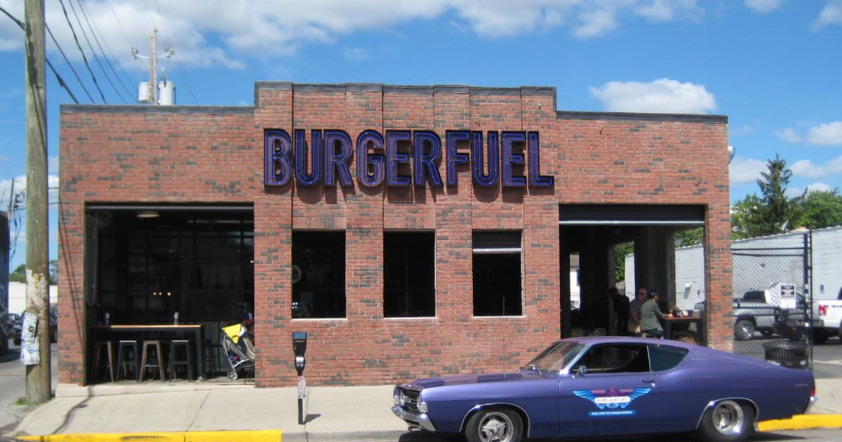 Burgerfuel Classic Car Cruise Night In Indianapolis At