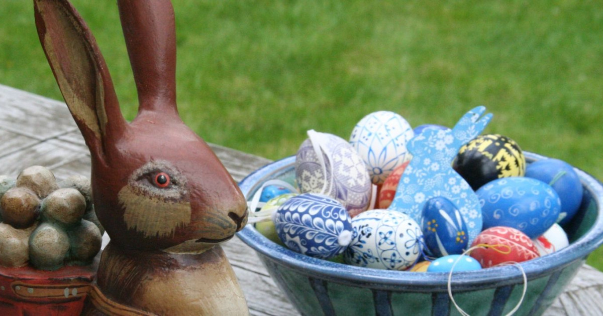 Easter Bunny Tracker in Austin at Online