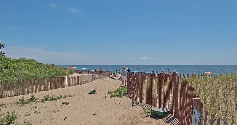 Hammonasset Beach boardwalk