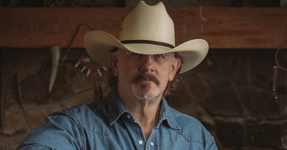 In The Round with Bernie Nelson, James Dean Hicks, Mark Irwin and