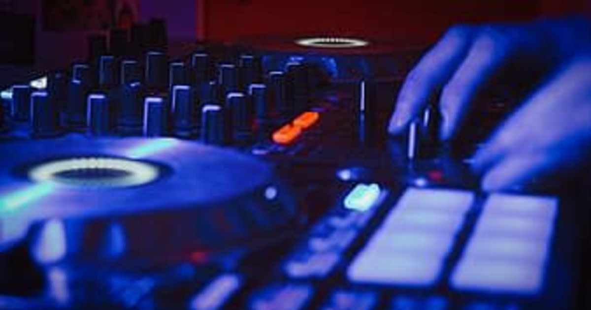 Silent Disco in Buda at Pinballz Kingdom