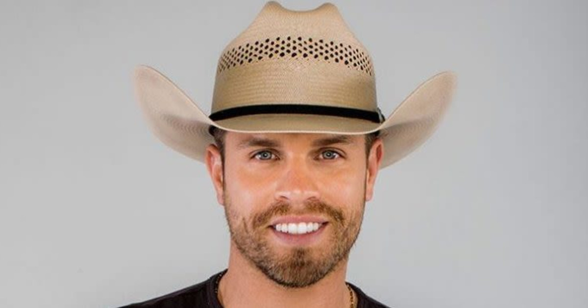 Dustin Lynch in Nashville at Grand Ole Opry