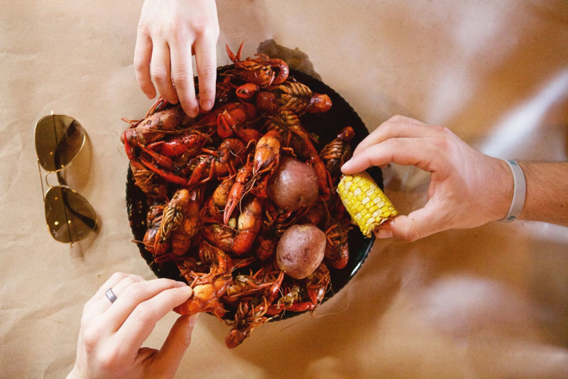 Kentucky Derby Crawfish Boil in Chicago at Ina Mae Tavern