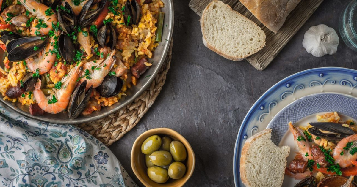 Paella Cooking Class w Paellas Tapas and More in Ausitn at Con Olio