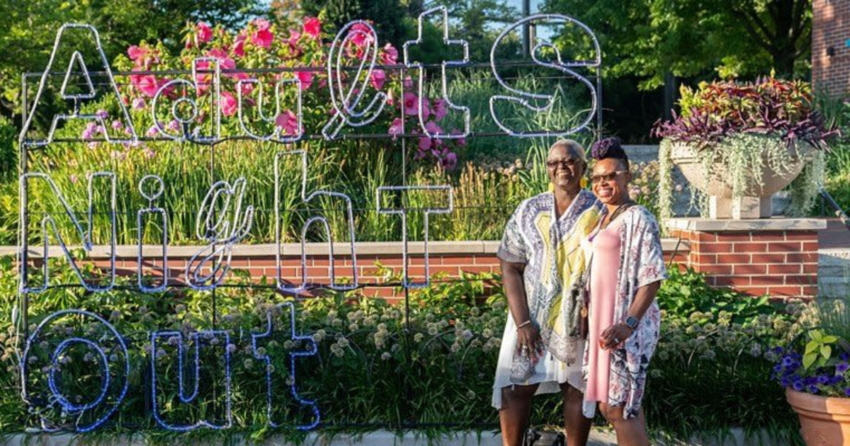 Find event and ticket information. Adults Night Out in Chicago at Lincoln Park Zoo