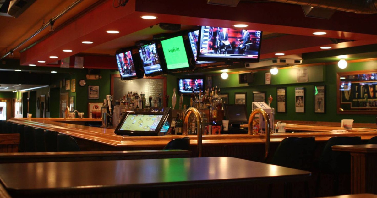 Chill Day Happy Hour At Kenny's Irish Pub in Countryside at