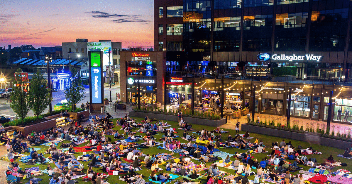 Movies at Gallagher Way: D2 - The Mighty Ducks in Chicago at
