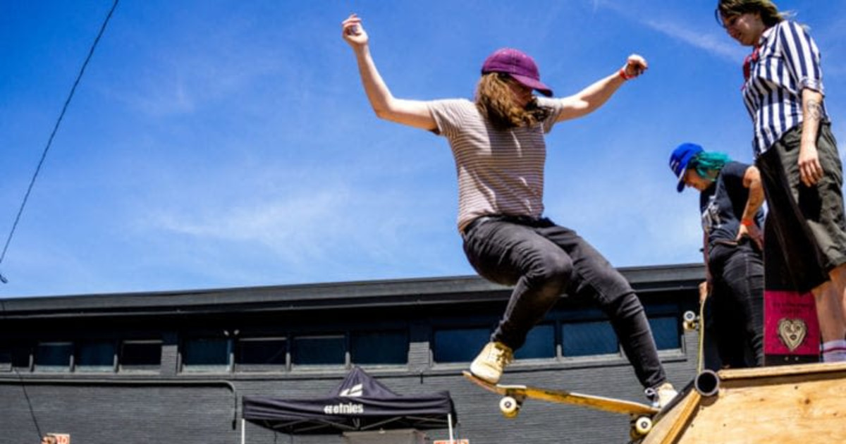 Skateboard With Skate Like A Girl In Seattle At Pier 62 Skate World