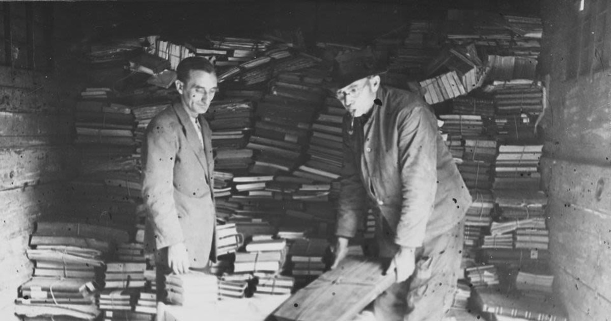 Robbing The Jews Nazi Confiscation of Property In The Holocaust