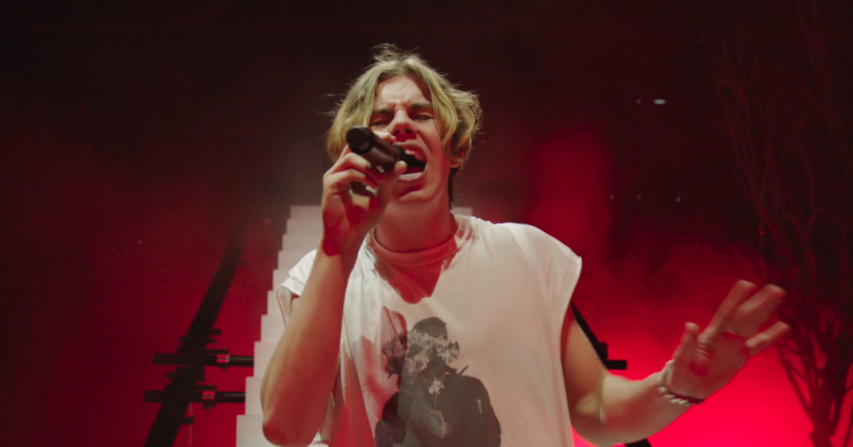 The Kid LAROI End of the World Tour in Austin at Stubb's