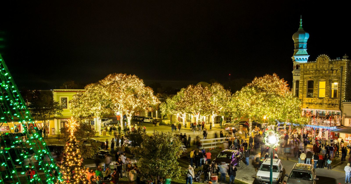 Lighting of the Square in Austin at Historic